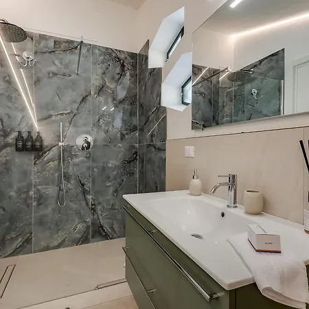 Apartment Mercurio